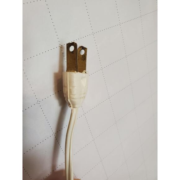 Mid-Century MILF! This Lamp is Smokin' Hot (and Wired) - Picture 13 of 14